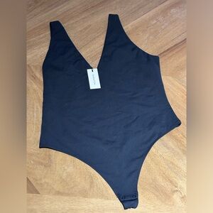 Brand new bodysuit Babaton XL black